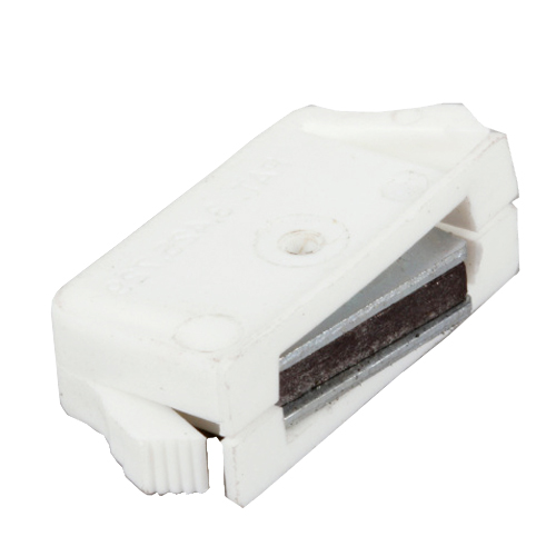 MAG CATCH SOUTHCO 300